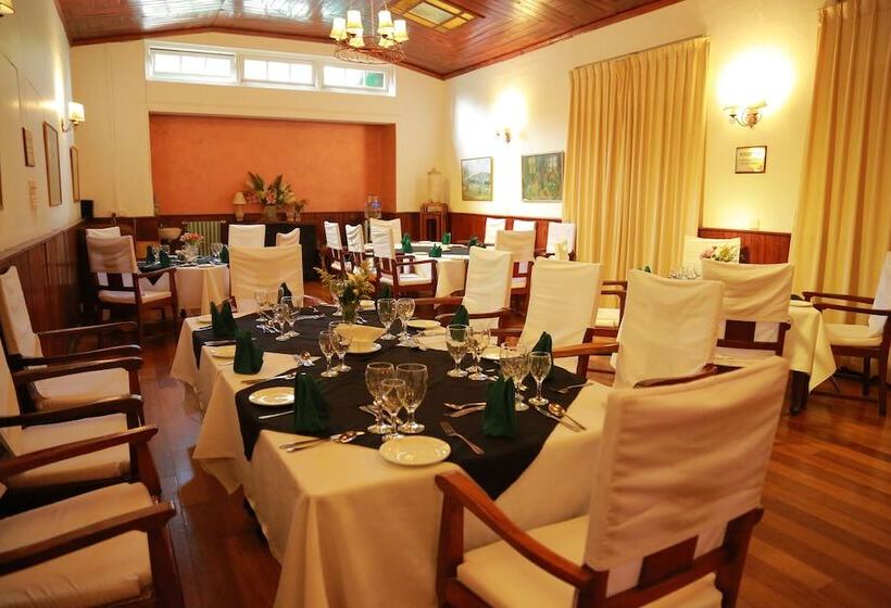 Отель Nuwara Eliya Golf Club