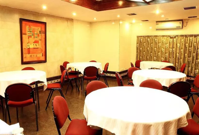 Hôtel Oyo Premium Elgin Road