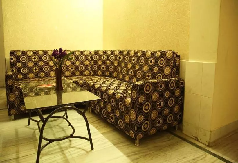 ホテル Oyo Rooms Newtown Near Dlf 1