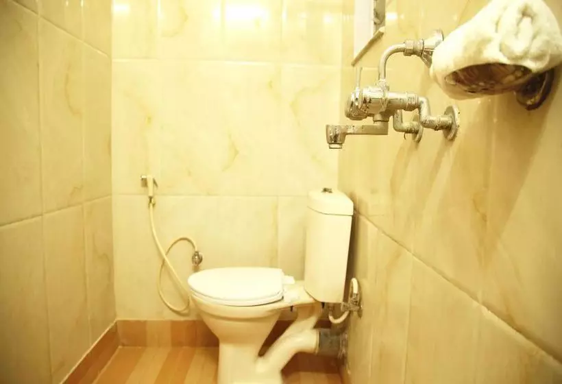 ホテル Oyo Rooms Newtown Near Dlf 1