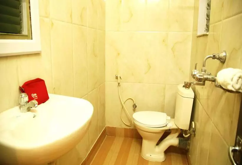 ホテル Oyo Rooms Newtown Near Dlf 1