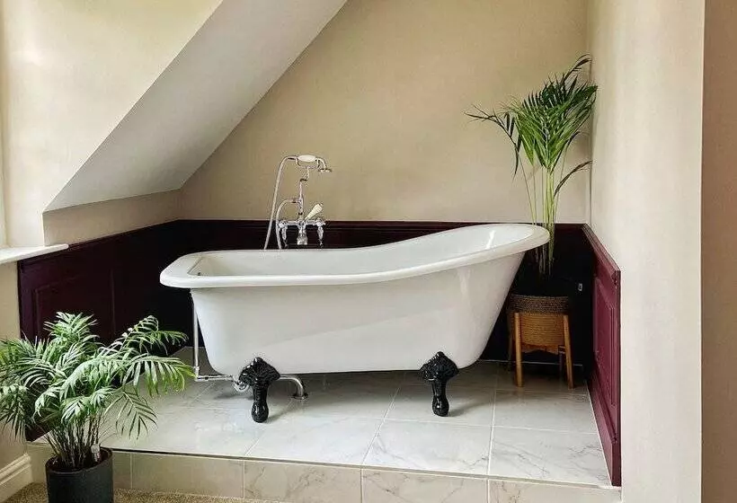 هتل The Leagate Inn