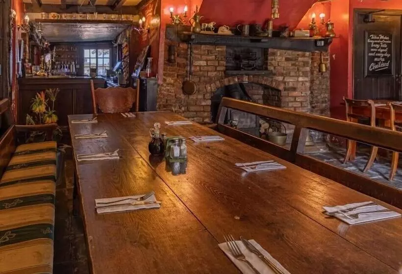 هتل The Leagate Inn