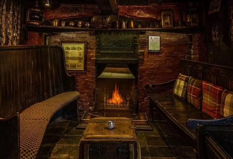 هتل The Leagate Inn