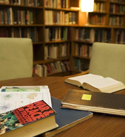 Hotel Anu  University House