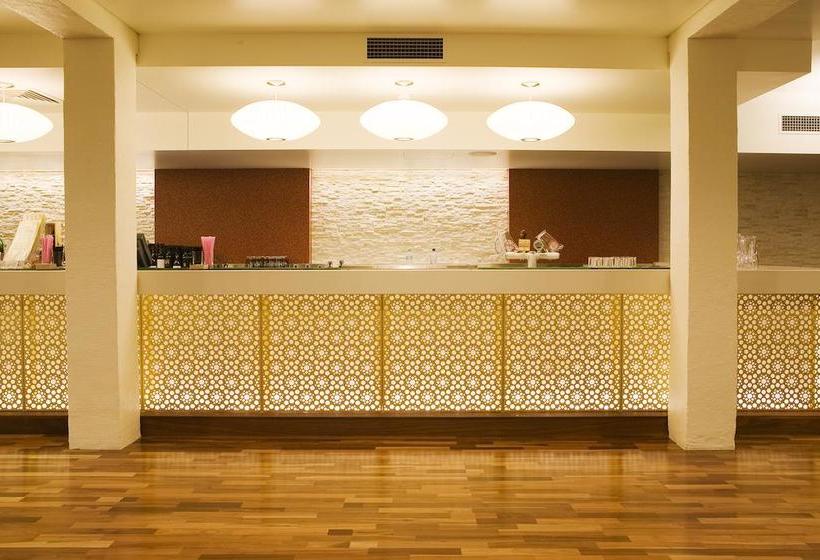 Hotel Anu  University House