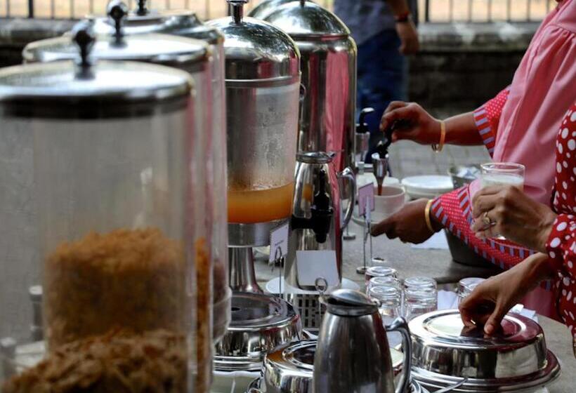 The Waterfront Shaw  Lavasa