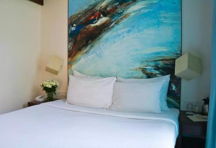 The Waterfront Shaw  Lavasa