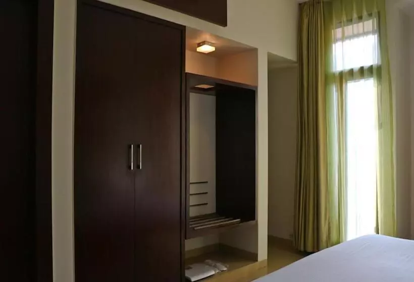 The Waterfront Shaw  Lavasa