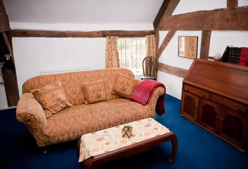 住宿加早餐 Walford Court