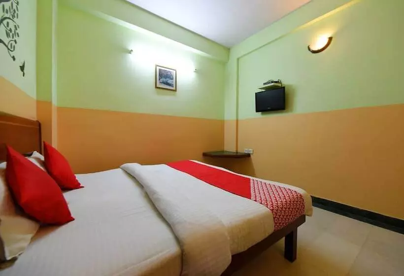 Collection O Hotel Blue Bird