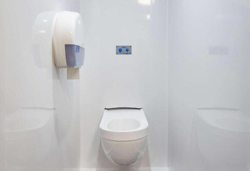 هتل F1 Paris Saint Ouen Marche Aux Puces