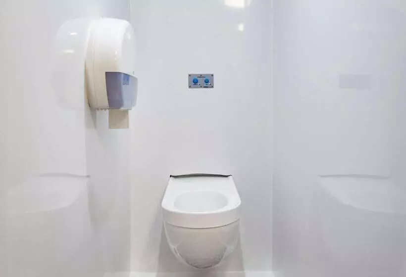 هتل F1 Paris Saint Ouen Marche Aux Puces