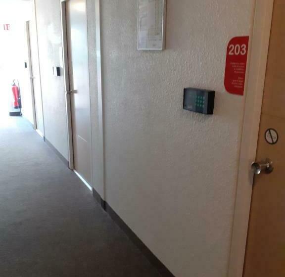 בית מלון כפרי F1 Saintes