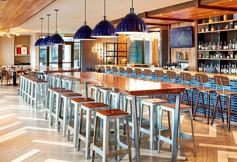 Отель Hilton Garden Inn San Diego Downtown/bayside