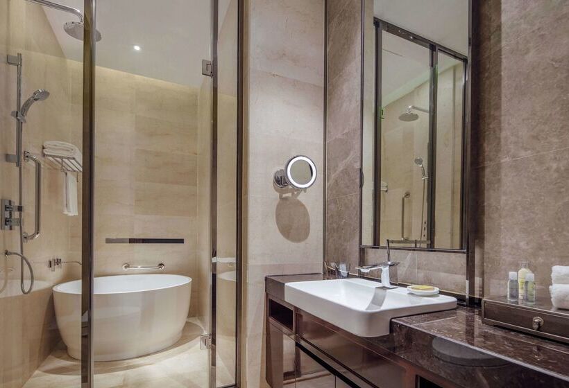 בית מלון כפרי Hilton Haikou