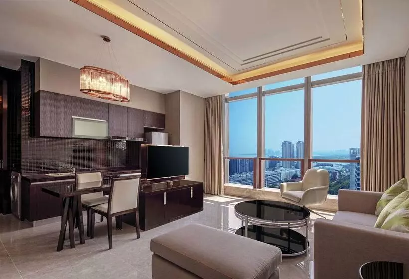 هتل Hilton Haikou