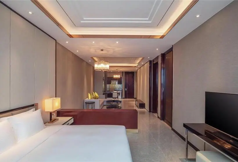 هتل Hilton Haikou