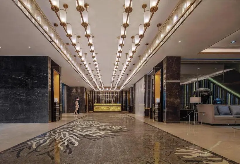 هتل Hilton Haikou
