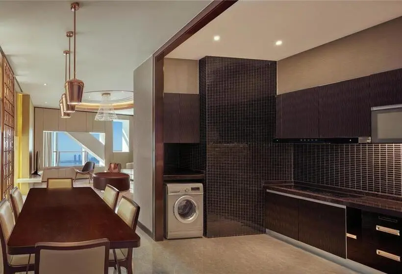 هتل Hilton Haikou