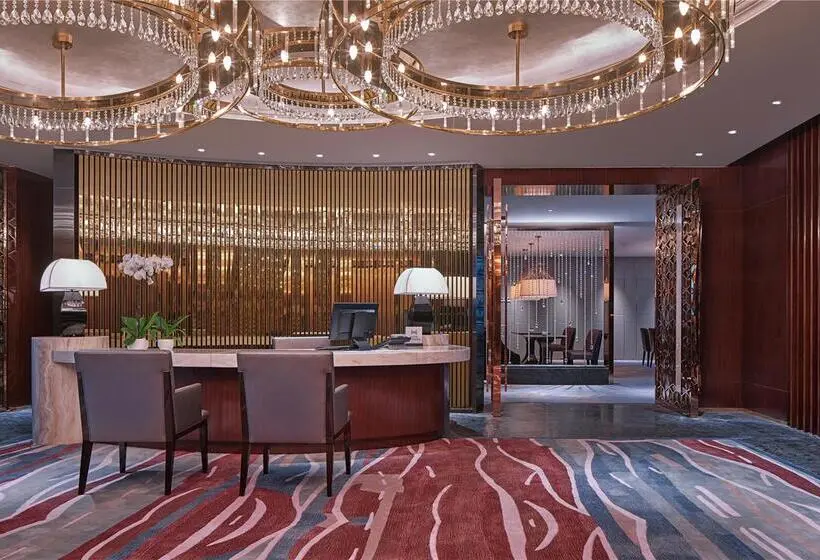 هتل Hilton Haikou