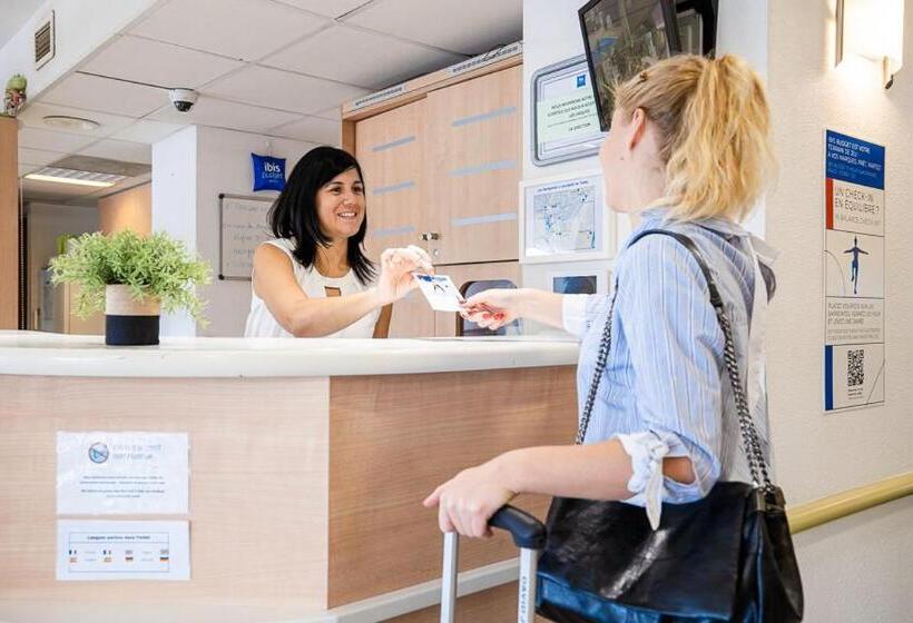 בית מלון כפרי Ibis Budget Carcassonne Aéroport A61