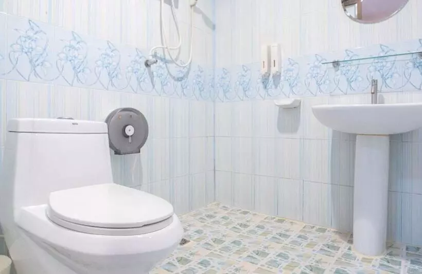 Szálloda Naiyang Discovery Beach Resort Sha