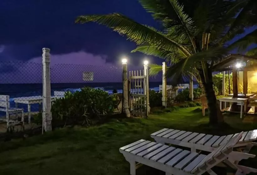 בית מלון כפרי Ocean Breeze Villa