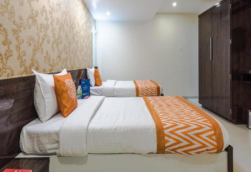 בית מלון כפרי Oyo Rooms Balgandharva Jm Road