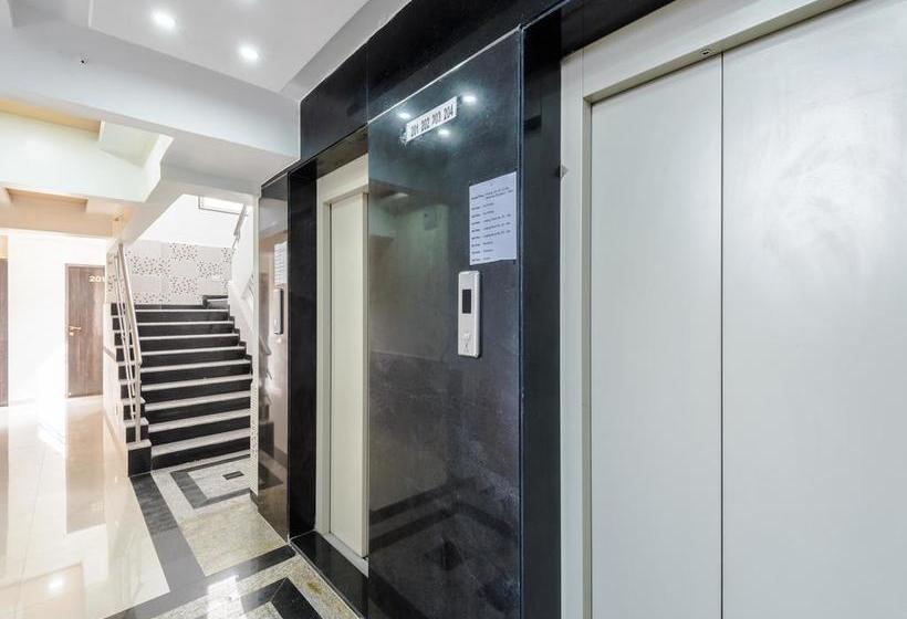 בית מלון כפרי Oyo Rooms Balgandharva Jm Road