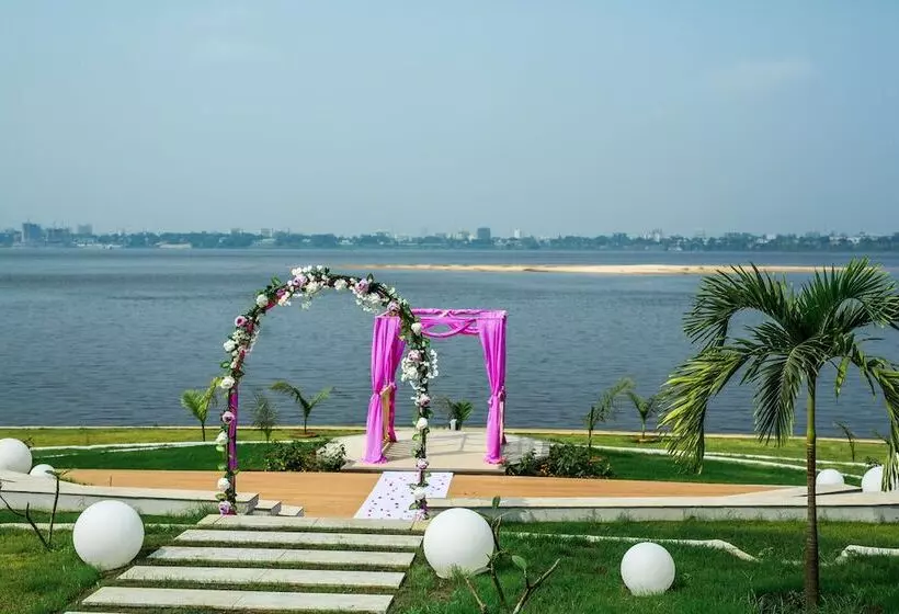 Radisson Blu M Bamou Palace Hotel, Brazzaville