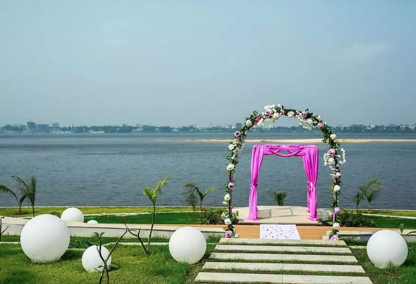 Radisson Blu M Bamou Palace Hotel, Brazzaville