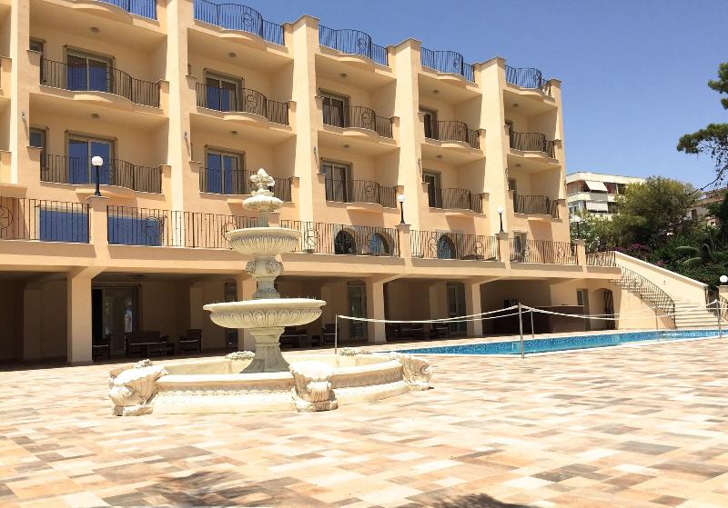 בית מלון כפרי Riviera Palace