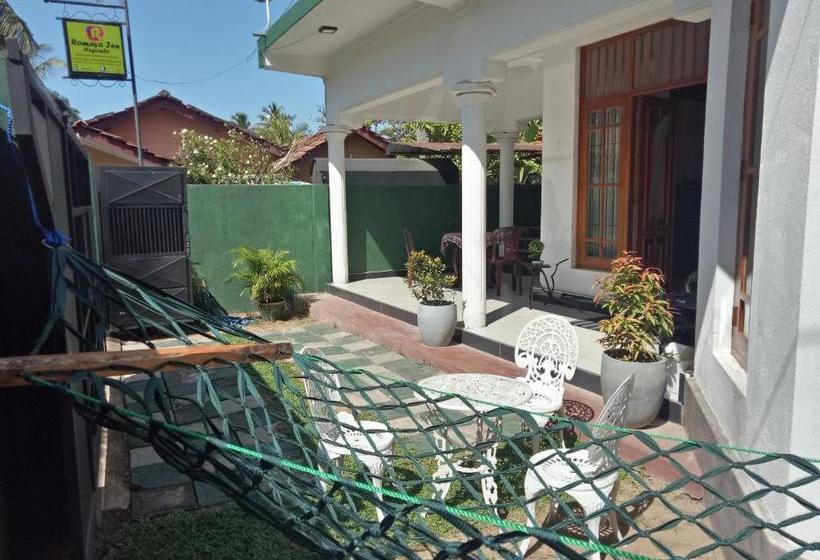Отель Romaya Inn Negombo