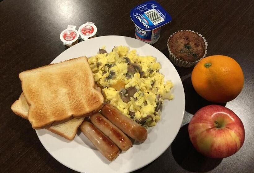 בית מלון כפרי Stoughton Western Star Inn & Suites