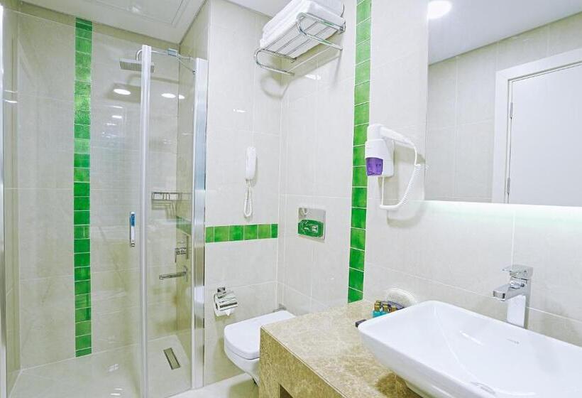 Hotel The Grand Mira Business