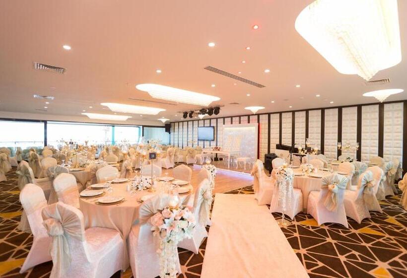 Hotel The Grand Mira Business