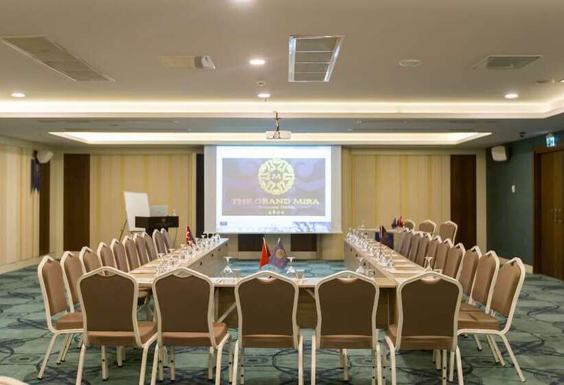 Hotel The Grand Mira Business