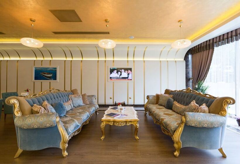 Hotel The Grand Mira Business