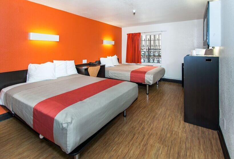 Motel 6 Hollywood