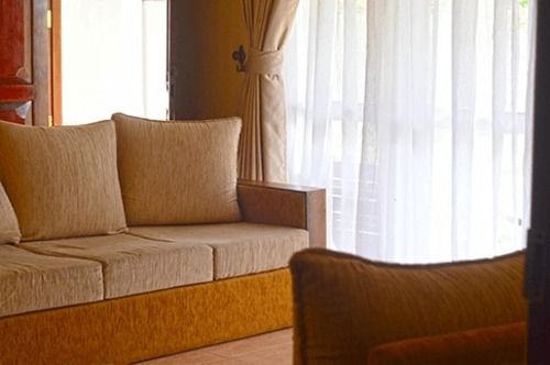 膳宿费 Lumbini Lagoon