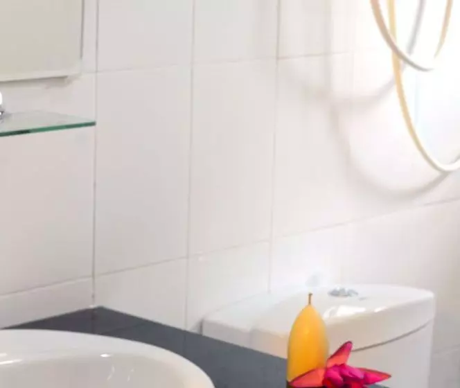 펜션 Lumbini Lagoon