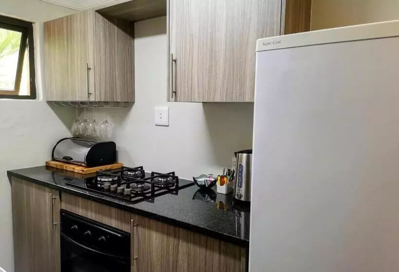 Пансион Restawhile Guest House  Pretoria