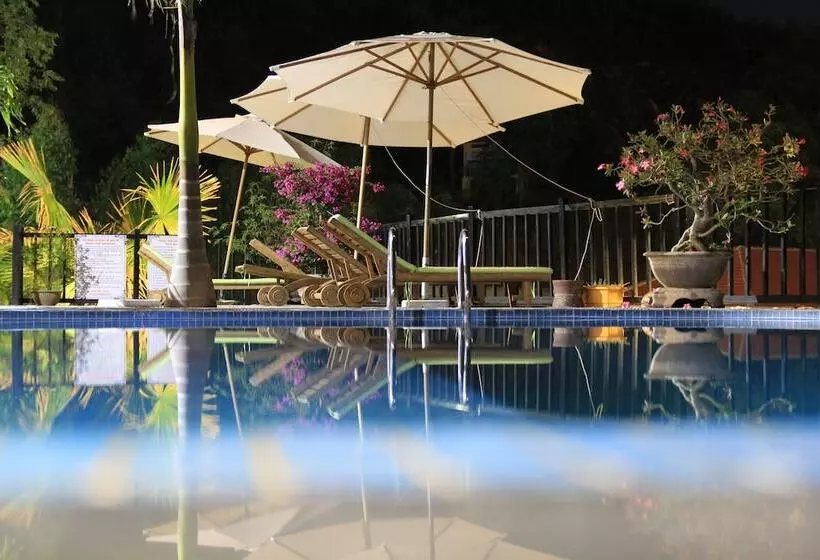 Phong Nha Lake House Resort