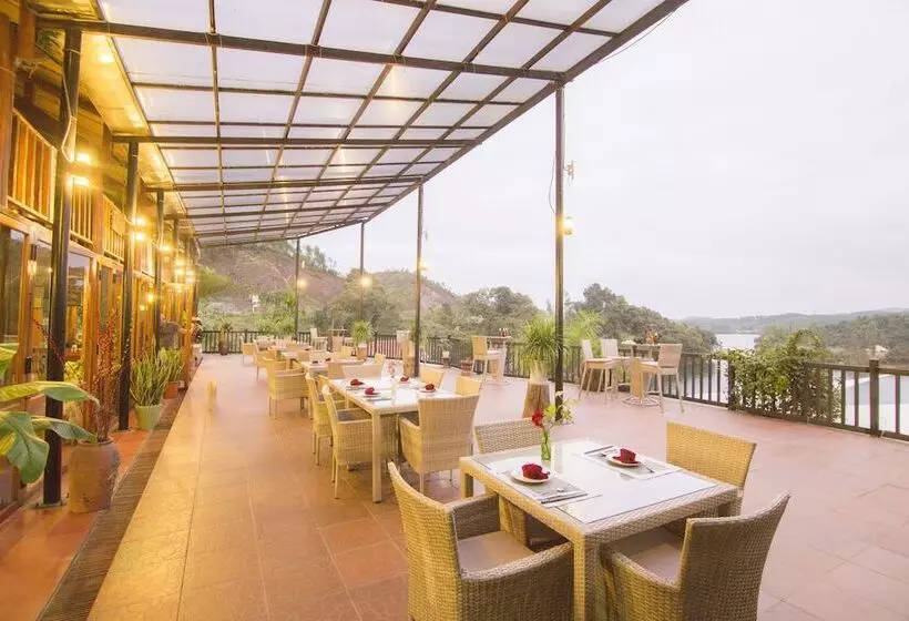 Phong Nha Lake House Resort