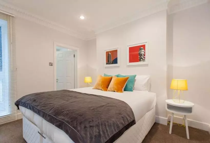 Uber London Trafalgar Apartments
