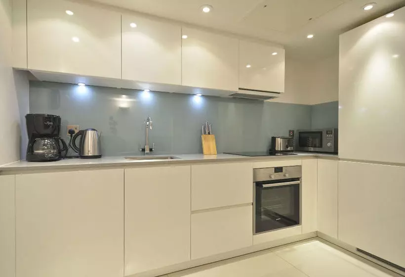 Uber London Trafalgar Apartments