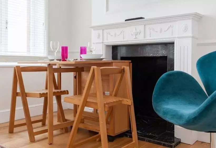 Uber London Trafalgar Apartments