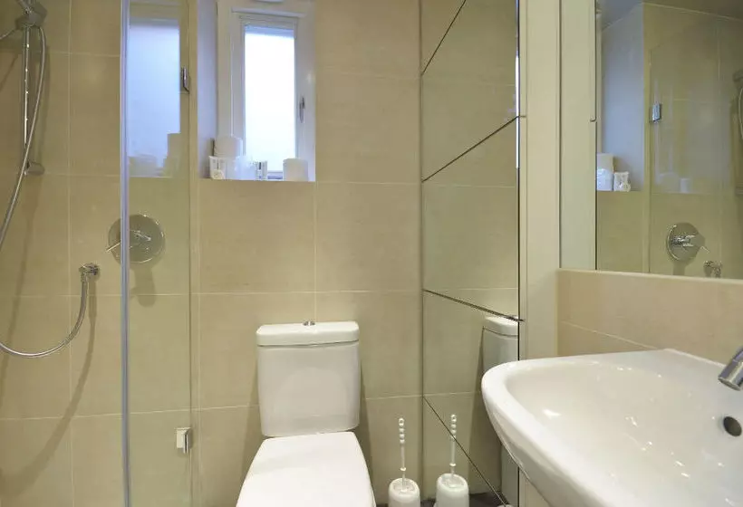 Uber London Trafalgar Apartments