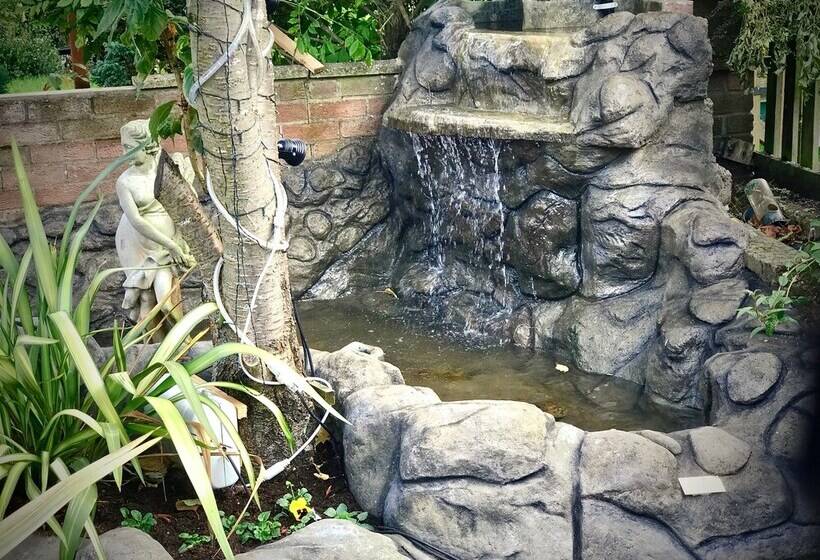 Woodpaddock Bed & Breakfast